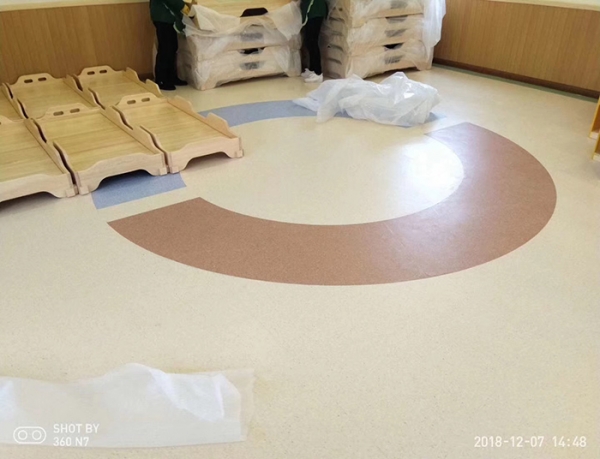 儿童塑胶环保地板