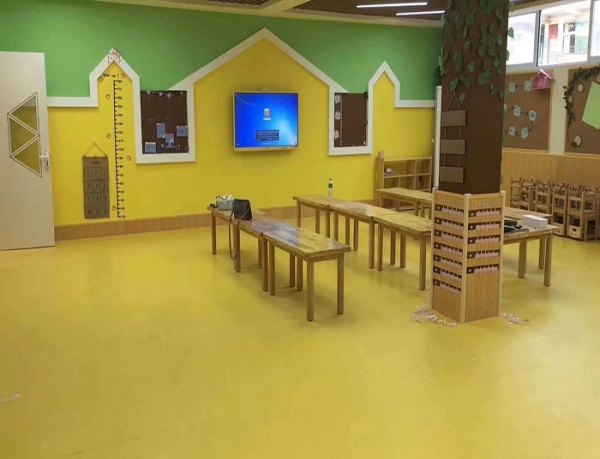 幼儿园专用环保地胶